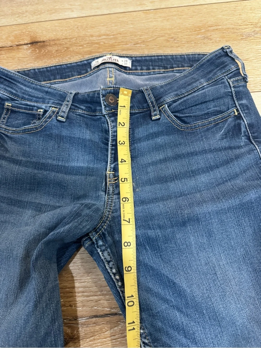 Hollister dark wash skinny stretch jeans, 5 pocket, low rise, some fading, 7R.